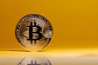 比特币行情大幅波动，投资者密切关注